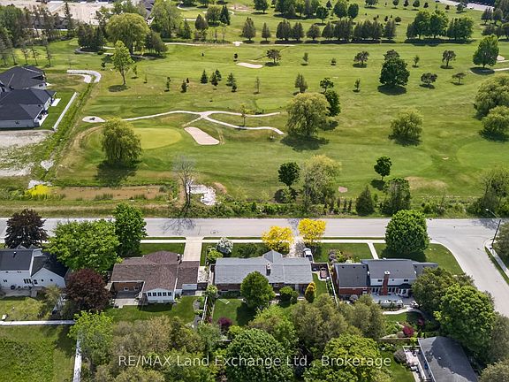 3rd image of 30 Golf Links Rd