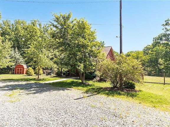4th image of 2108 Glenside Dr
