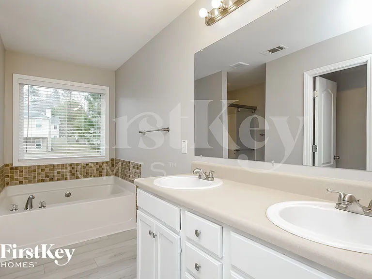 71 Gardenia Ln — Photo 14
