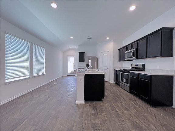 5th image of 21197 Alder Branch Ln