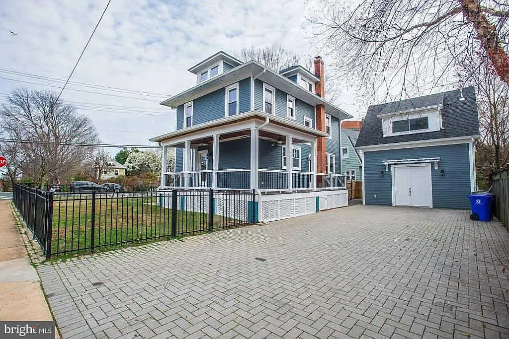 Building Photo - 1732 N Veitch St