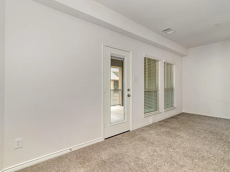 2413 Siskiyou St — Photo 20
