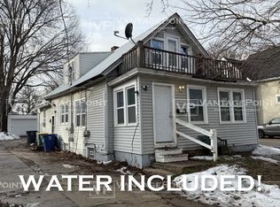 1028 Stuart St, Green Bay, WI 54301