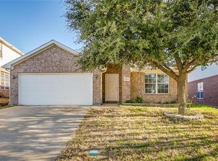 10032 Chapel Rock Dr, Fort Worth, TX 76116