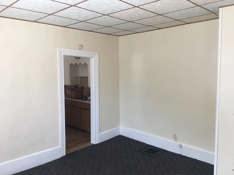 225 W Washington Ave — Photo 6