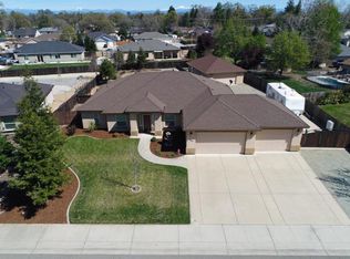 6581 Reflection St, Redding, CA 96001