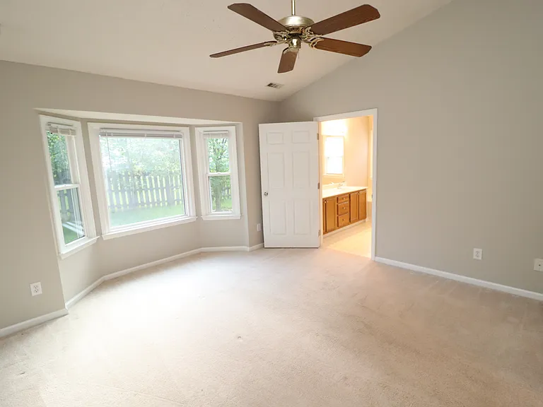 12305 Harcourt Dr — Photo 24