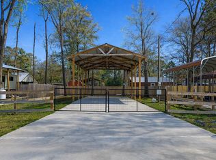 211 Martineque Ln, Point Blank, TX 77364