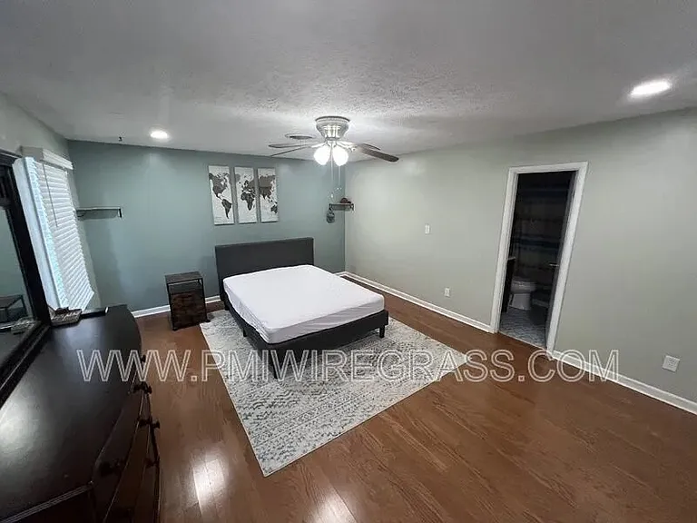 59 Andrews Dr — Photo 24