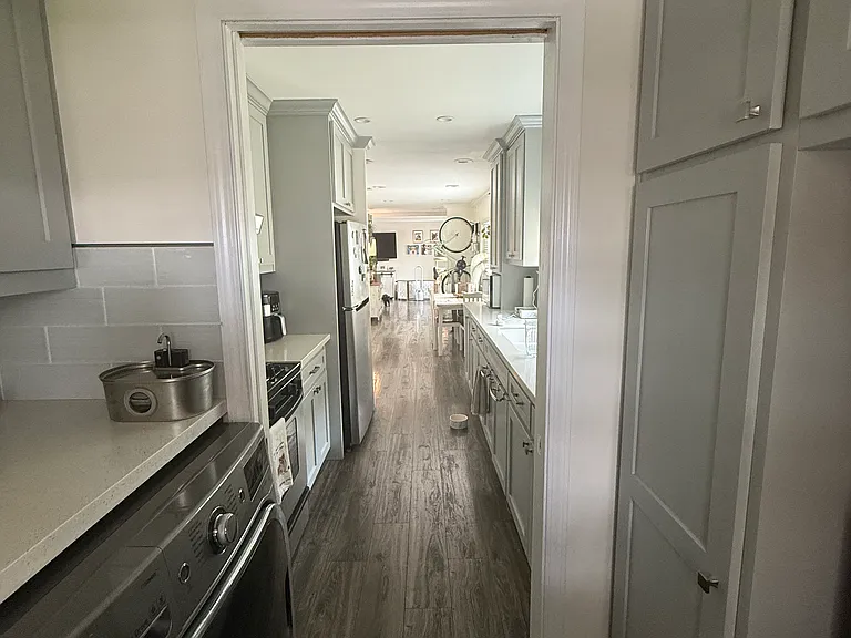 1241 E Michelson St — Photo 24