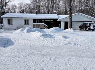 2023 Bennett Rd, Topinabee, MI 49791