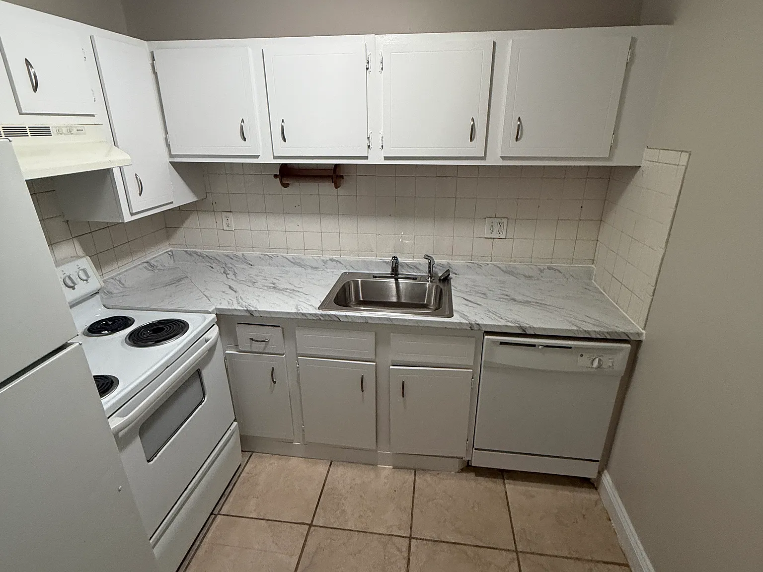 1 bed, 648 sqft, $1,800 — Photo 3