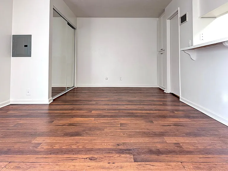 Lake Meadows Apartments — Photo 10