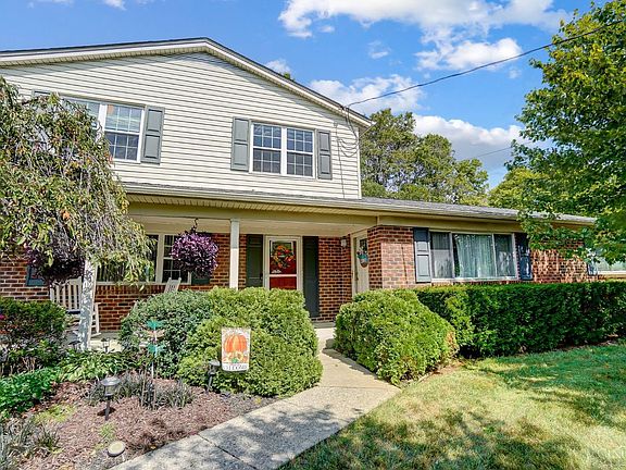 2nd image of 7086 Fox Plum Dr