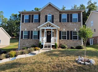 1026 Saint Clair Ln, Christiansburg, VA 24073