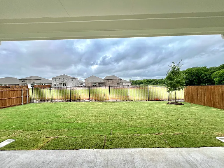 1411 Winters Way — Photo 17