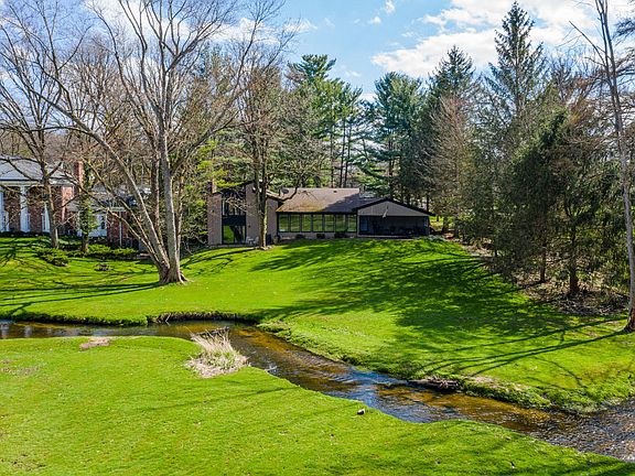 4th image of 353 E Hamilton Ln