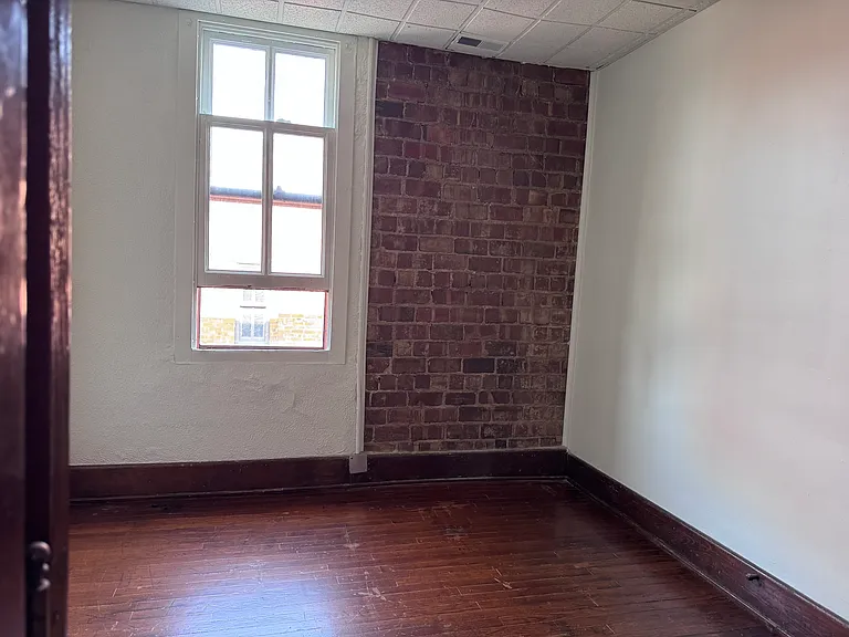 526 Market St #5 — Photo 5