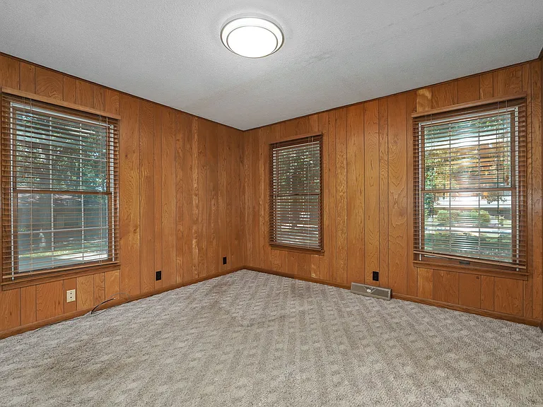 612 E Glendale St — Photo 27
