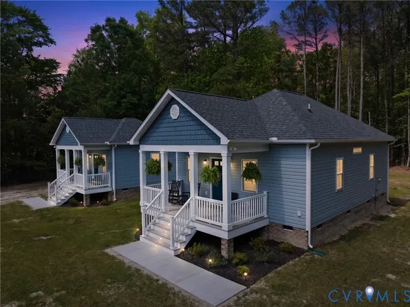 242 Honeysuckle Ln, Deltaville, VA 23043