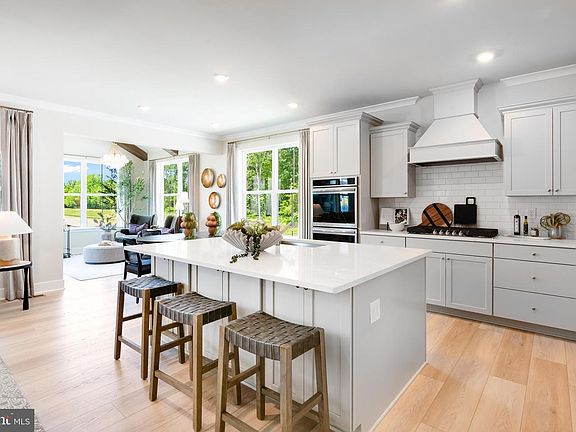 7th image of this home
