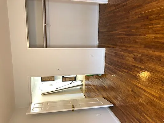 Rented by 18 REALTY | media 12