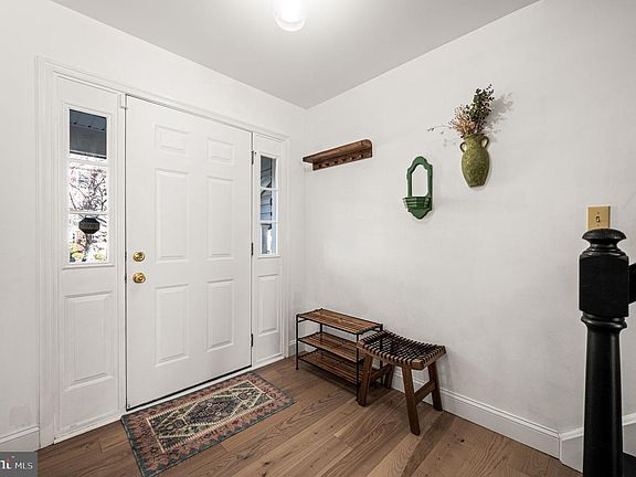 3rd image of 1050 Square Dr #2