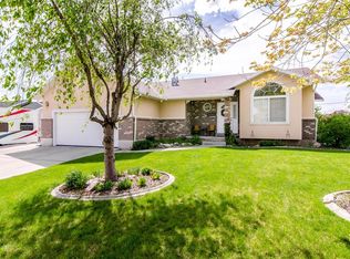 5141 W Cobble Creek Dr, West Jordan, UT 84081