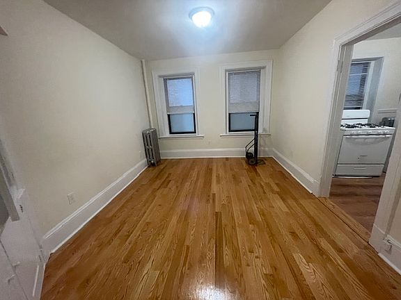 5th image of 883 Massachusetts Ave #1