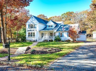 9 Eastbrook Rd, Eastport, NY 11941