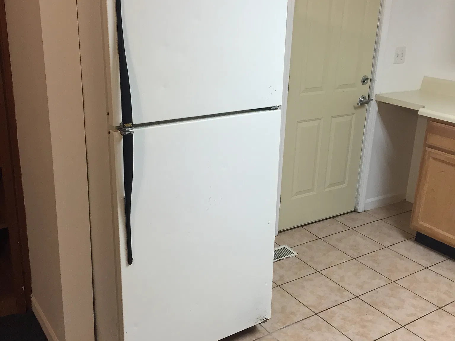 4 bed, 847 sqft, $2,668 — Photo 4