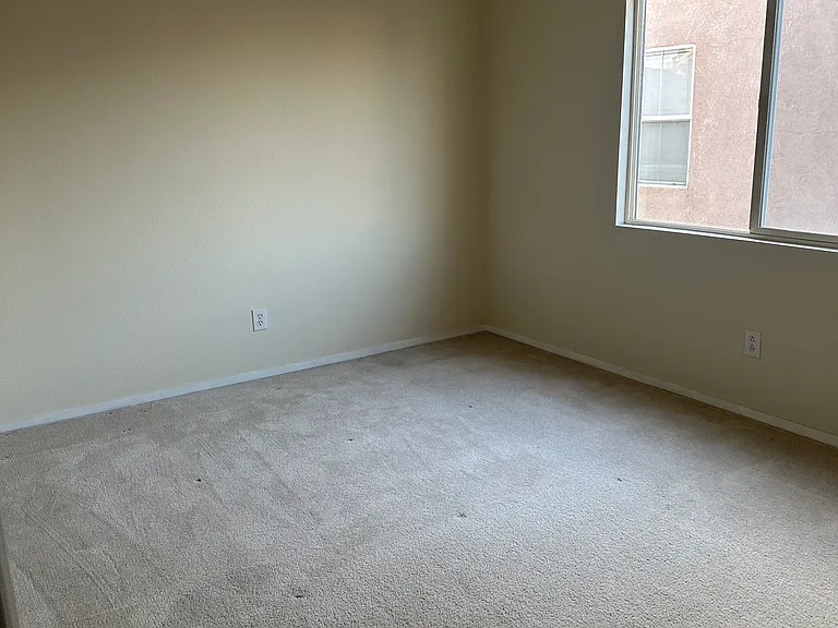 Onyx Ct — Photo 1