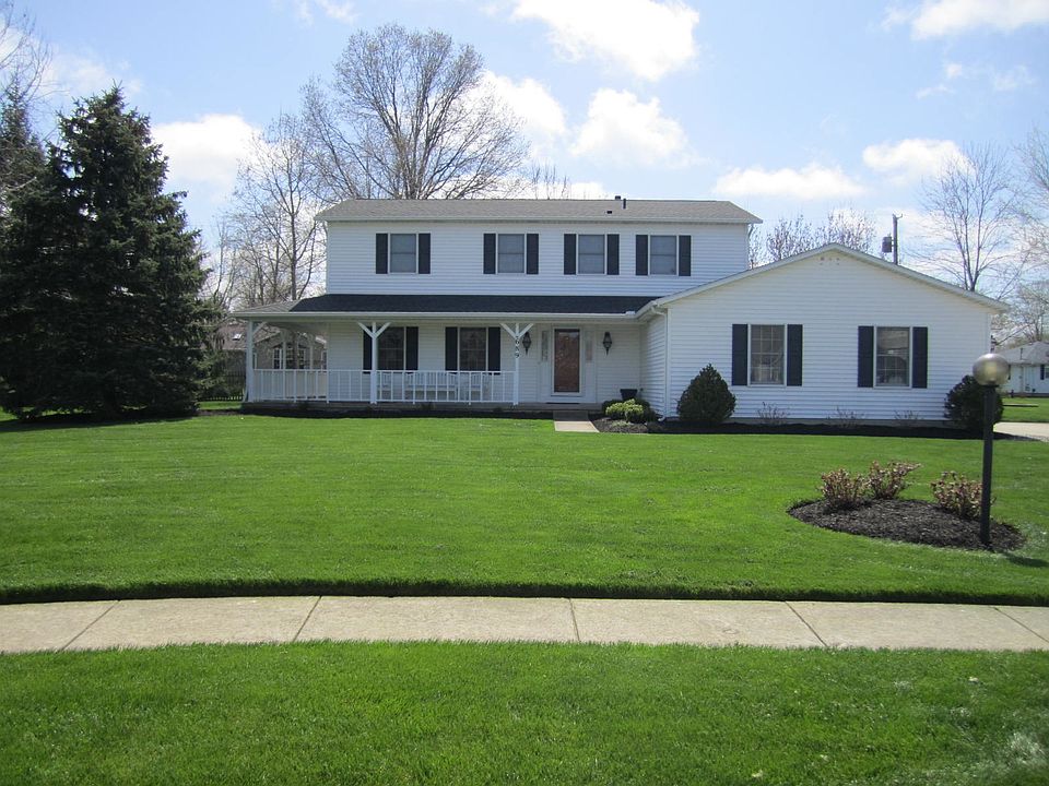 1st image of 689 Oakhurst Ct