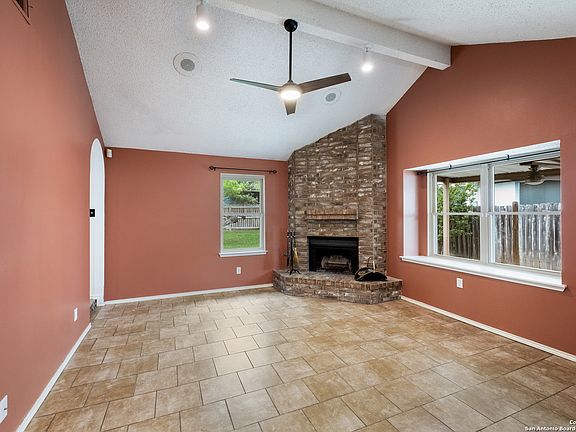 3rd image of 5507 Park Lake