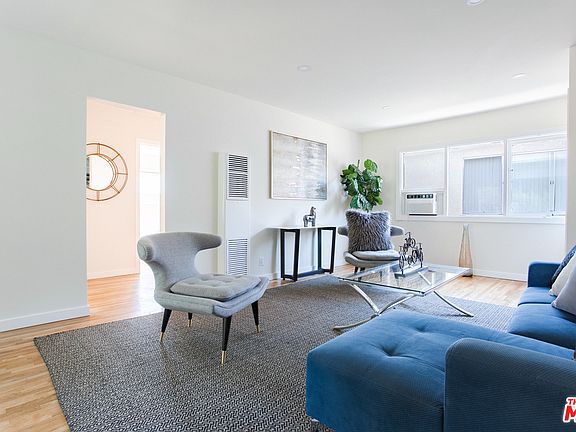 2nd image of 2625 4th St #D
