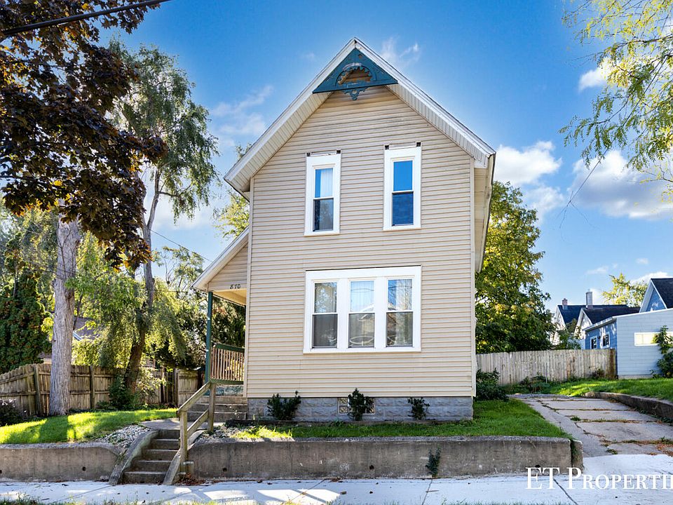 1st image of 870 11th St NW