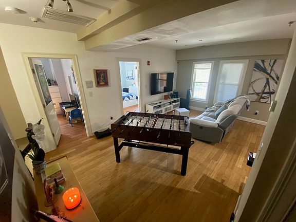 4th image of 15 Blue Hill Ave #3