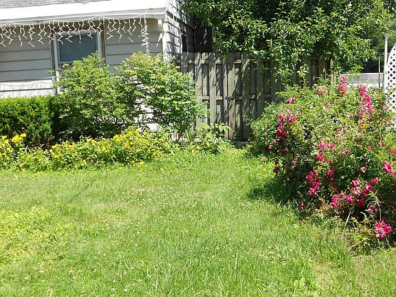 3rd image of 6 Lonergan Ave