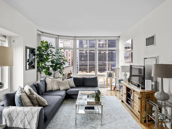 555 W 59th St APT 11F, New York, NY 10019