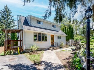 17 High St, West Milford, NJ 07480