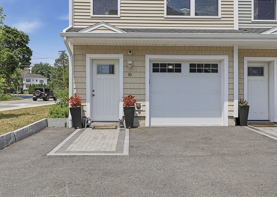 1st image of 1563 Andover St #10