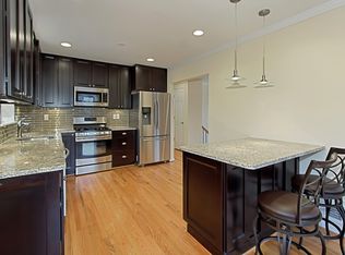 2876 Glenvale Dr, Fairfax, VA 22031