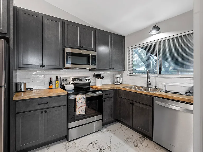 2340 Dove Dr — Photo 12