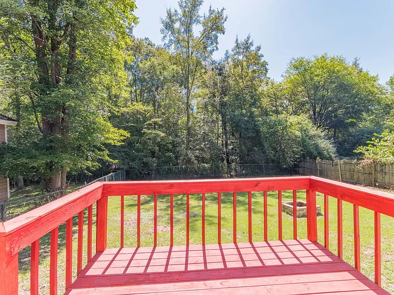 108 Dutch Dr — Photo 42