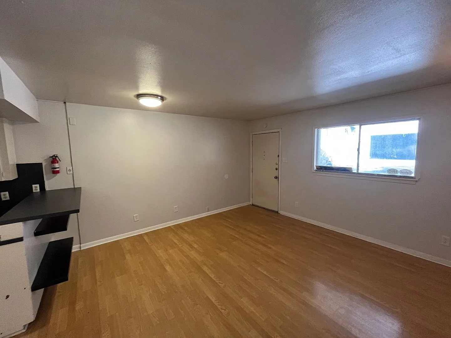 Ut Pre-Lease: 2/1 West Campus Fourplex Unit. — Photo 4