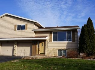 37 Walmar Dr, Sun Prairie, WI 53590