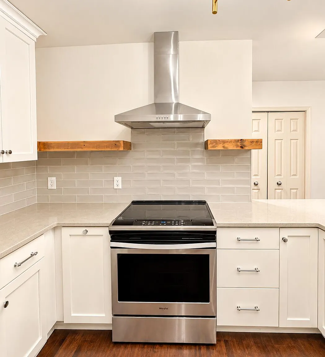 2 bed, 2.0 bath, 1213 sqft, $2,000 — Photo 3
