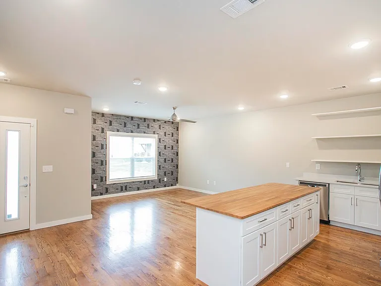 3637 Hydes Ferry Rd — Photo 37