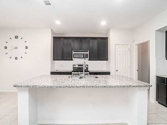 4th image of 7905 Wildwest Dr