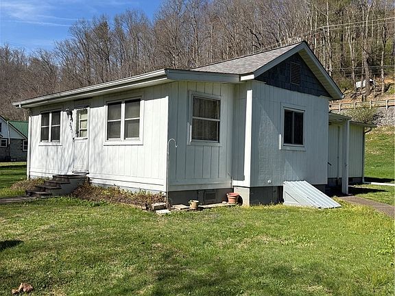 5th image of 251 River Rd